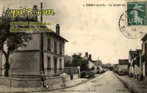 Éverly (Seine-et-Marne) - La Grande Rue