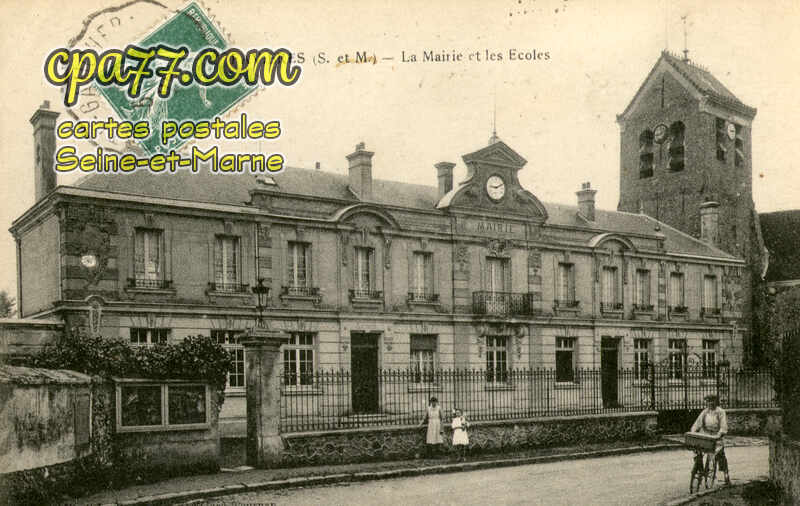 Favières (Seine-et-Marne) - La Mairie et les Ecoles