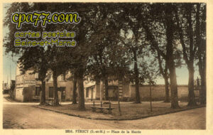 Féricy (Seine-et-Marne) - Place de la Mairie