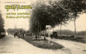 La Ferté Gaucher (Seine-et-Marne) - Le Calvaire – Croisements des Routes Nationale et Départementale