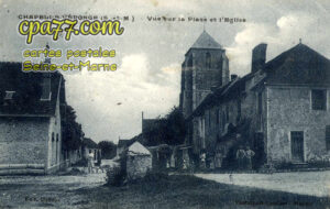 La Ferté Gaucher (Seine-et-Marne) - La Chapelle-Véronge – Vue sur la Place et l&rsquo;Eglise