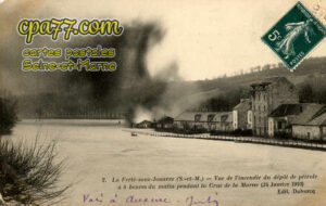 La Ferté Sous Jouarre (Seine-et-Marne) - Vue de l&rsquo;incendie du dépôt de pétrole à 8 heures du matin pendant la Crue de la Marne (24 Janvier 1910)
