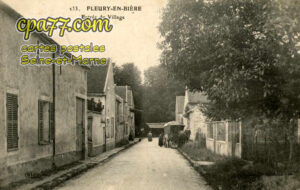 Fleury En Bière (Seine-et-Marne) - Entrée du Village