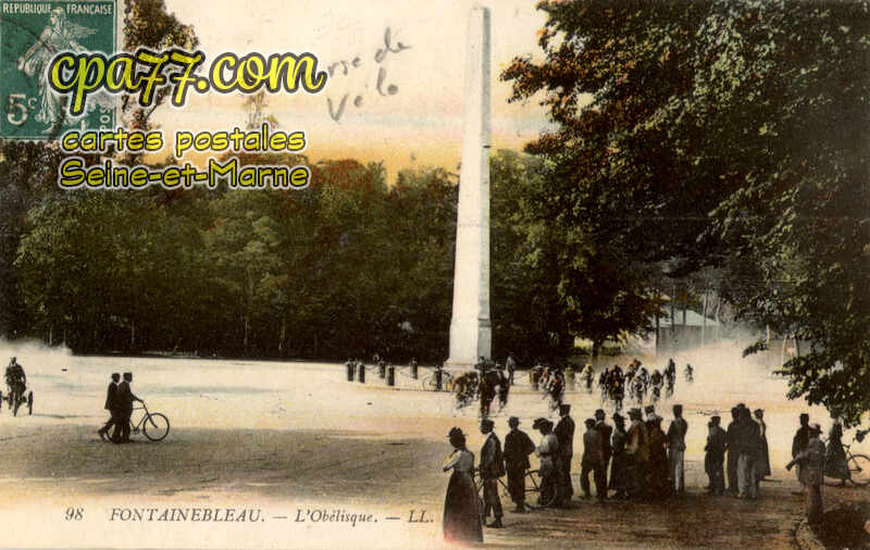 Fontainebleau (Seine-et-Marne) - L&rsquo;Obélisque