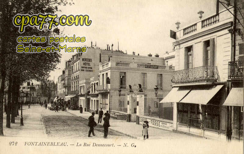 Fontainebleau (Seine-et-Marne) - La Rue Dennecourt