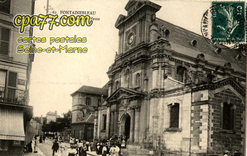 Fontainebleau (Seine-et-Marne) - L&rsquo;Eglise – Sortie de la Messe