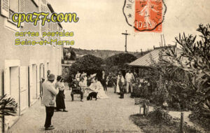 Fontaine Le Port (Seine-et-Marne) - Les Jardins du Restaurant