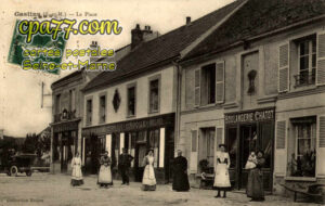Gastins (Seine-et-Marne) - La Place