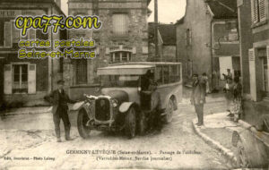 Germigny L'évêque (Seine-et-Marne) - Passage de l&rsquo;autobus