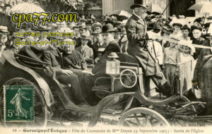 Germigny L'évêque (Seine-et-Marne) - Fête du centenaire de Mme Doyen (9 septembre 1907) – Sortie de l&rsquo;église