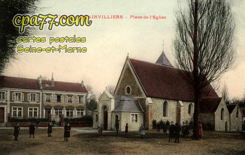 Gretz Armainvilliers (Seine-et-Marne) - Place de l&rsquo;Eglise