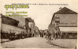 Gretz Armainvilliers (Seine-et-Marne) - Grande Rue – Vue de la Place de l&rsquo;Eglise