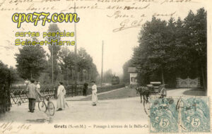 Gretz Armainvilliers (Seine-et-Marne) - Passage à niveau