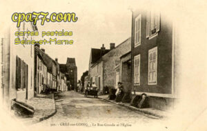 Grez Sur Loing (Seine-et-Marne) - La Rue-Grande et l&rsquo;Eglise