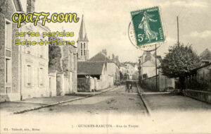Guignes Rabutin (Seine-et-Marne) - Rue de Troyes