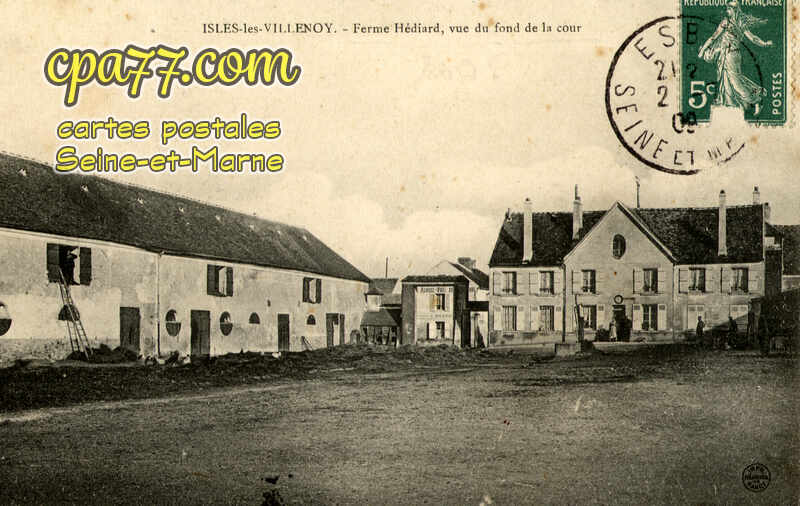 Isles Lès Villenoy (Seine-et-Marne) - Ferme Hédiard, vue du fond de la cour