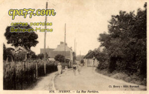 Iverny (Seine-et-Marne) - La Rue Forestière