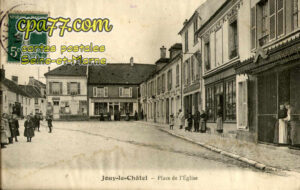 Jouy Le Châtel (Seine-et-Marne) - Place de l&rsquo;Eglise