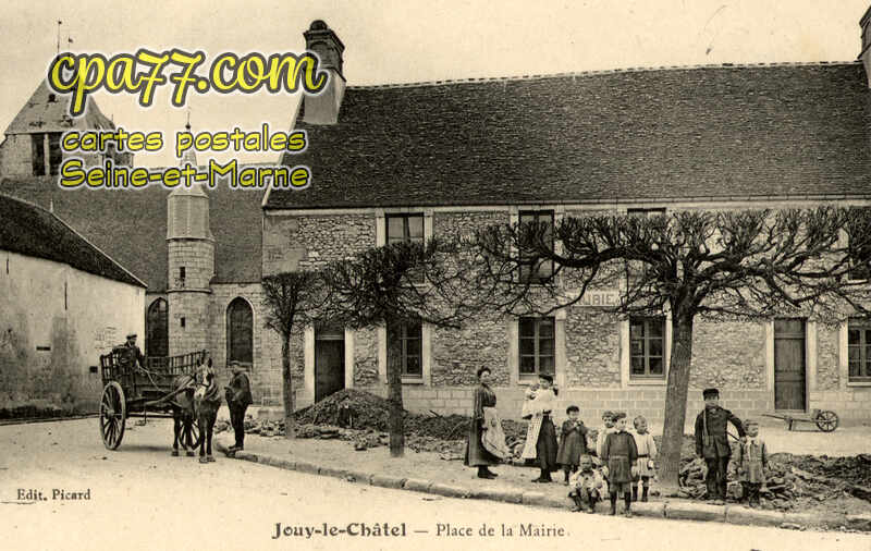 Jouy Le Châtel (Seine-et-Marne) - Place de la Mairie
