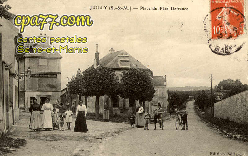 Juilly (Seine-et-Marne) - Place du Père Defrance