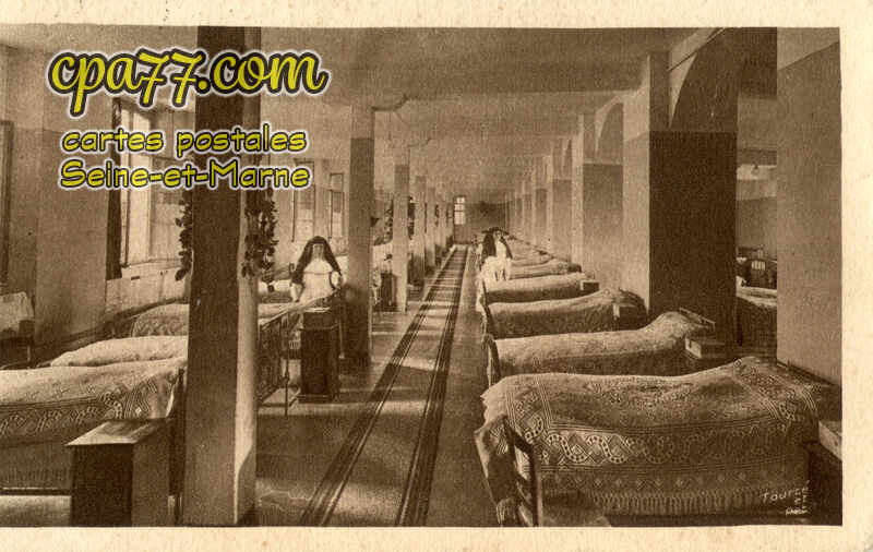 Juilly (Seine-et-Marne) - Un  Dortoir du Petit Collège