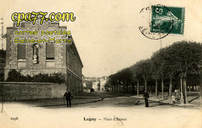 Lagny Sur Marne (Seine-et-Marne) - Place d&rsquo;Armes