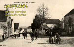Lescherolles (Seine-et-Marne) - Rue de la Gare