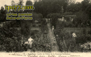 Lesches (Seine-et-Marne) - Jardin de l&rsquo;Hôtel de la Fontaine sulfureuse