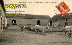 Lieusaint (Seine-et-Marne) - Intérieur de la ferme de Servigny