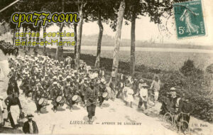 Lieusaint (Seine-et-Marne) - Avenue de Lieusaint