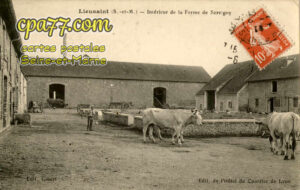 Lieusaint (Seine-et-Marne) - Intérieur de la Ferme de Servigny