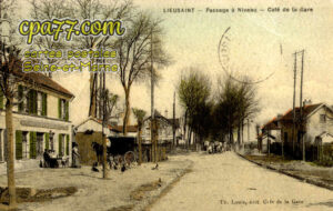 Lieusaint (Seine-et-Marne) - Passage à niveau – Café de la Gare