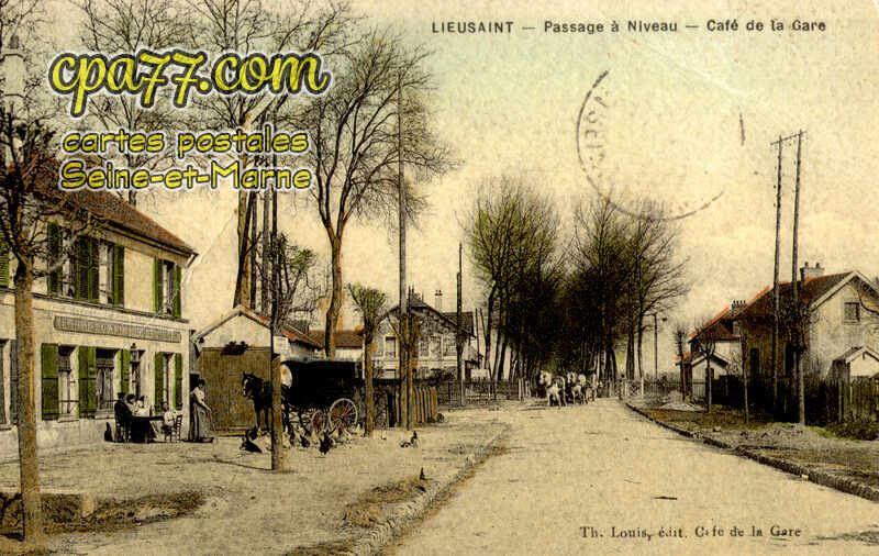 Lieusaint (Seine-et-Marne) - Passage à niveau – Café de la Gare