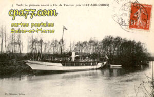 Lizy Sur Ourcq (Seine-et-Marne) - Yacht de plaisance amarré à l&rsquo;ile de Tancrou