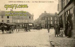 Lizy Sur Ourcq (Seine-et-Marne) - La Place Harrouard et le Marché