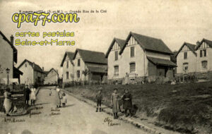 Longueville (Seine-et-Marne) - Grande et la Cité