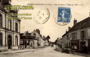 Lorrez Le Bocage Préaux (Seine-et-Marne) - Rue de Voux et l’Hôtel de Ville