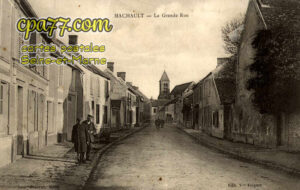 Machault (Seine-et-Marne) - La Grande Rue
