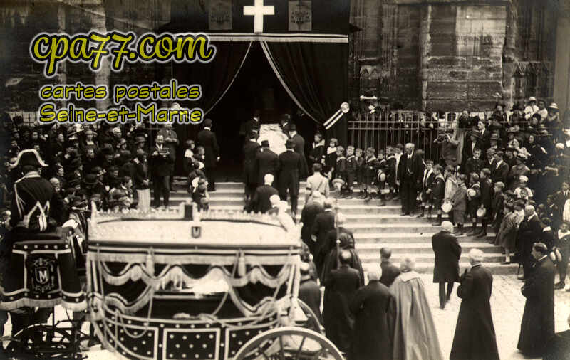 Meaux (Seine-et-Marne) - Funérailles de Mgr de Briey, Evêque de Meaux