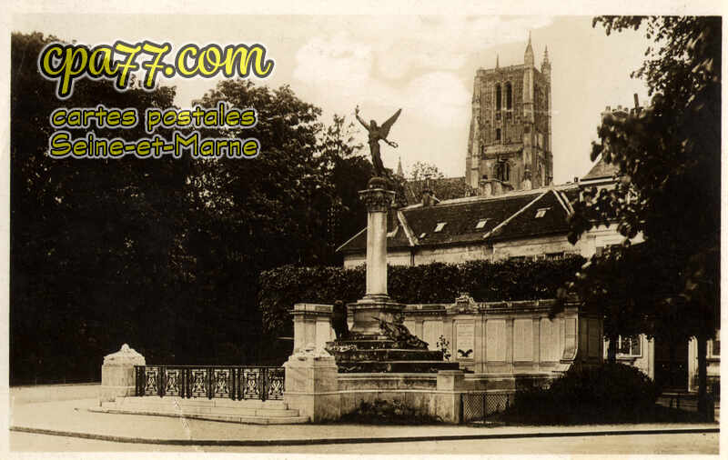 Meaux (Seine-et-Marne) - Monument aux Morts