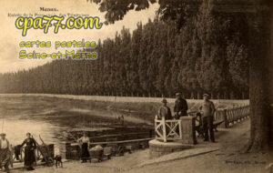 Meaux (Seine-et-Marne) - Entrée de la Promenade des Trinitaires