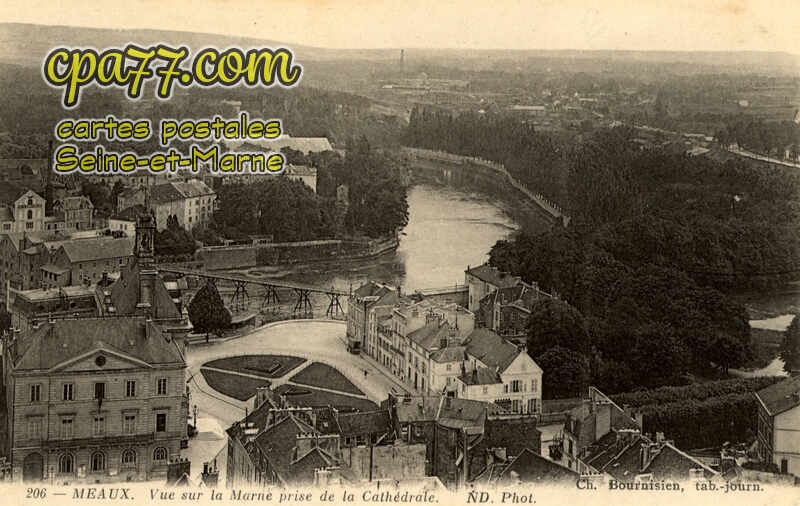 Meaux (Seine-et-Marne) - Vue sur la Marne prise de la Cathédrale