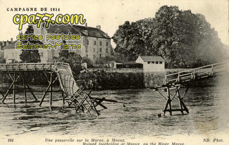 Meaux (Seine-et-Marne) - Une passerelle sur la Marne
