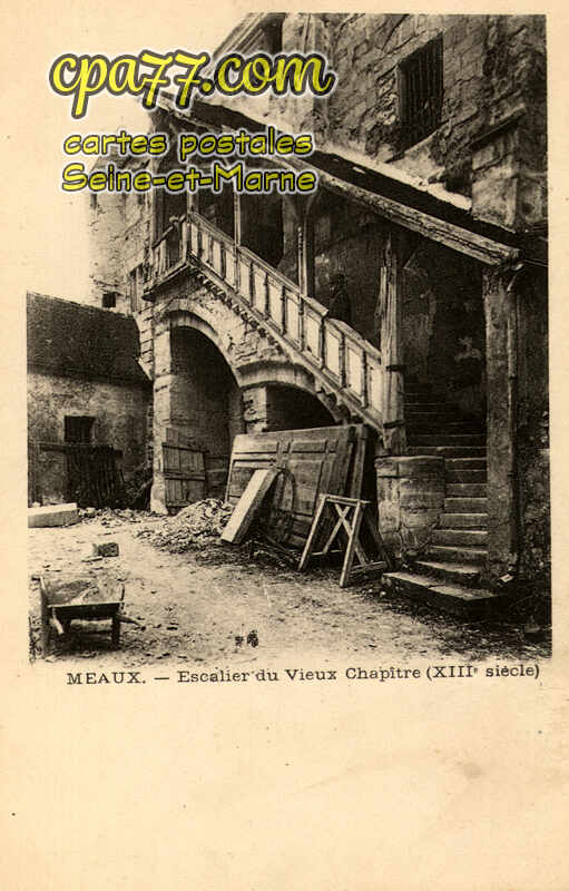 Meaux (Seine-et-Marne) - Escalier du Vieux Chapitre (XIIIe siècle)