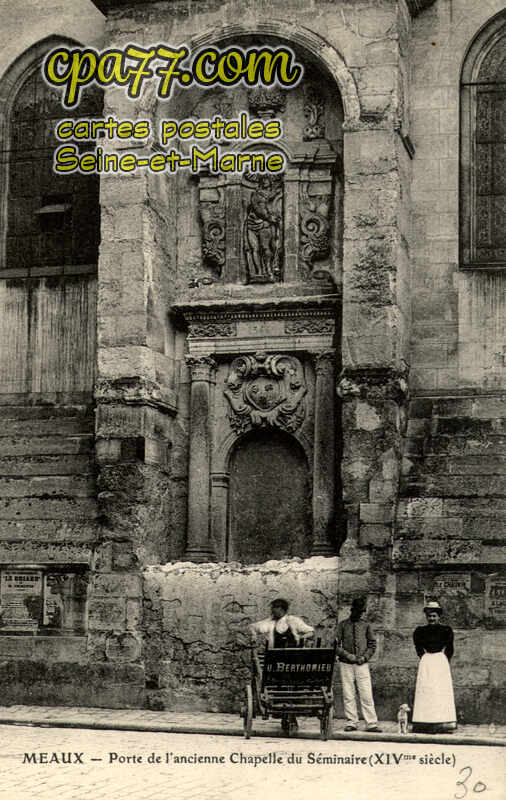 Meaux (Seine-et-Marne) - Porte de l&rsquo;ancienne Chapelle du Séminaire (XIVe siècle)