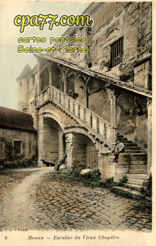 Meaux (Seine-et-Marne) - Escalier du Vieux Chapitre