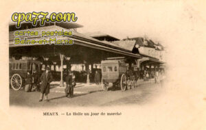 Meaux (Seine-et-Marne) - La Halle un jour de marché