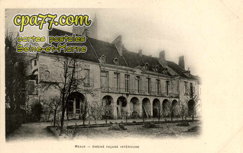 Meaux (Seine-et-Marne) - Evêché façade intérieure