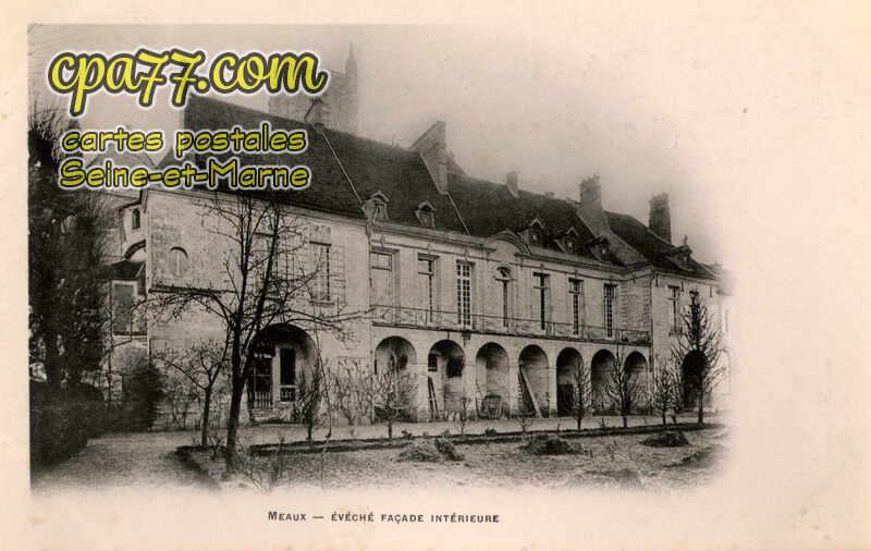 Meaux (Seine-et-Marne) - Evêché façade intérieure