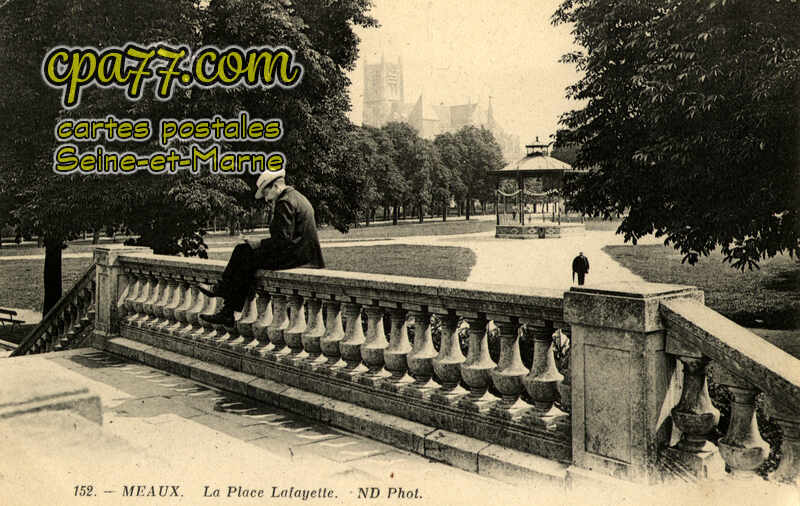 Meaux (Seine-et-Marne) - La Place Lafayette